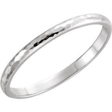 Load image into Gallery viewer, Platinum 2mm Half Round Hammer Finish Band Size 4
