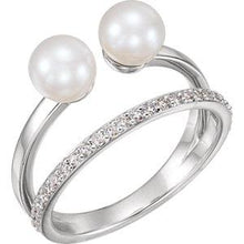 Load image into Gallery viewer, 14K White Freshwater Cultured Pearl &amp; 1/5 CTW Diamond Ring